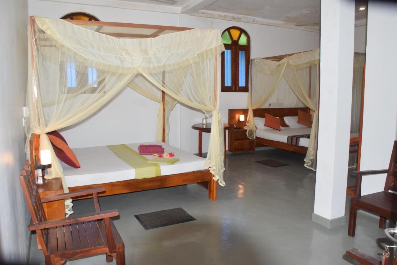 Mira Whales Resort Mirissa Exterior foto